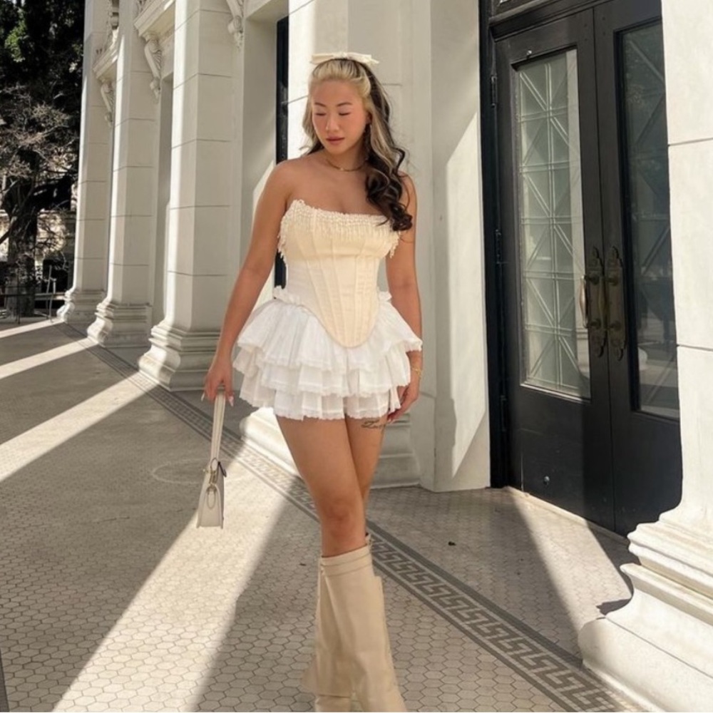 HOUSE OF CB 'Aubrie' Vintage Cream Embellished Satin Corset With Sleeve Size L - Picture 15 of 16